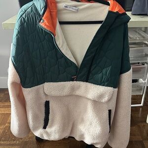 Zara Green and Cream Quilted Pullover